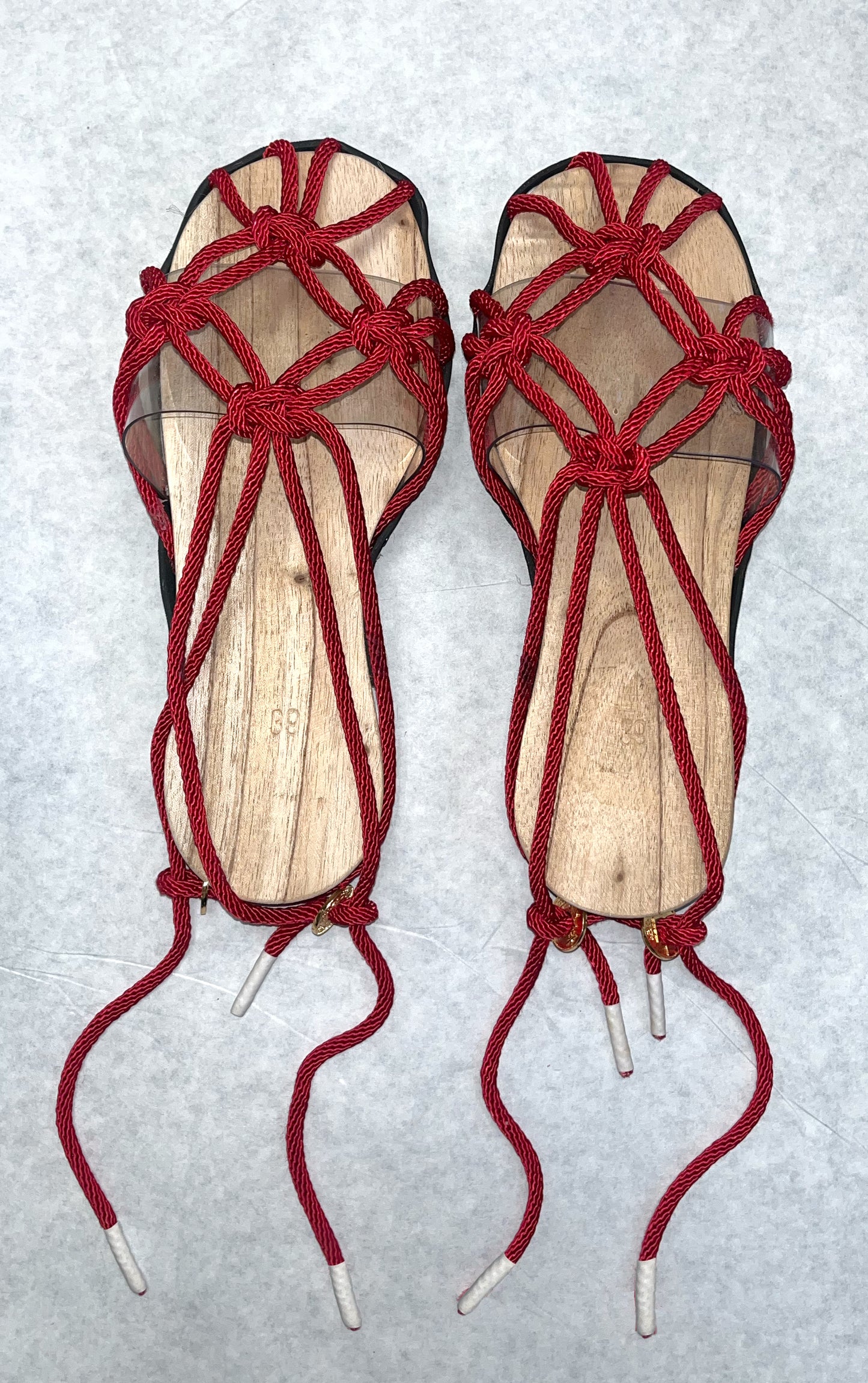 LUCKY KNOT GRASSROOT WOODEN SANDAL