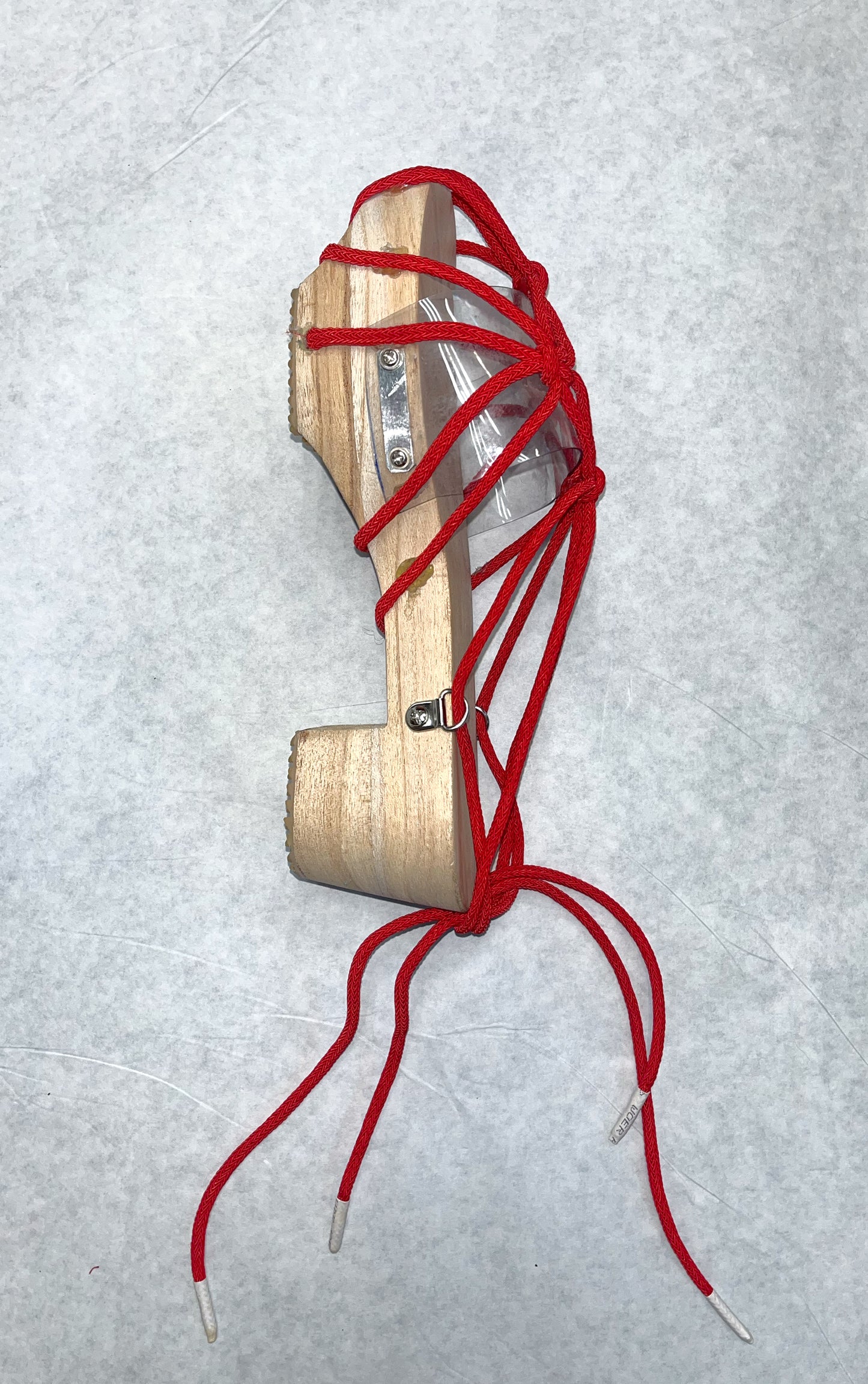 LUCKY KNOT GRASS ROOT WOODEN HEEL CLOGS