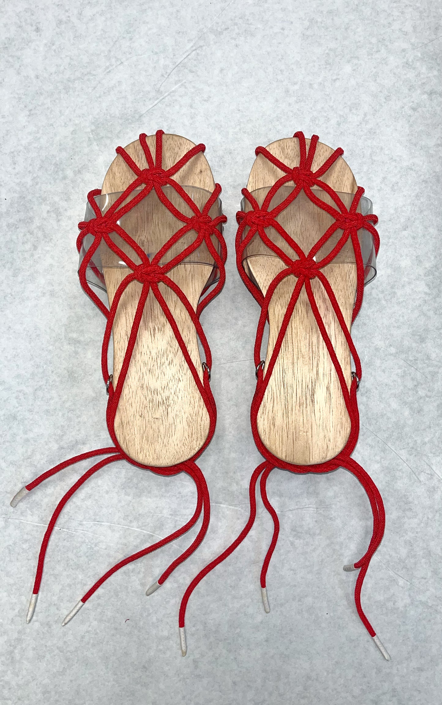 LUCKY KNOT GRASS ROOT WOODEN HEEL CLOGS