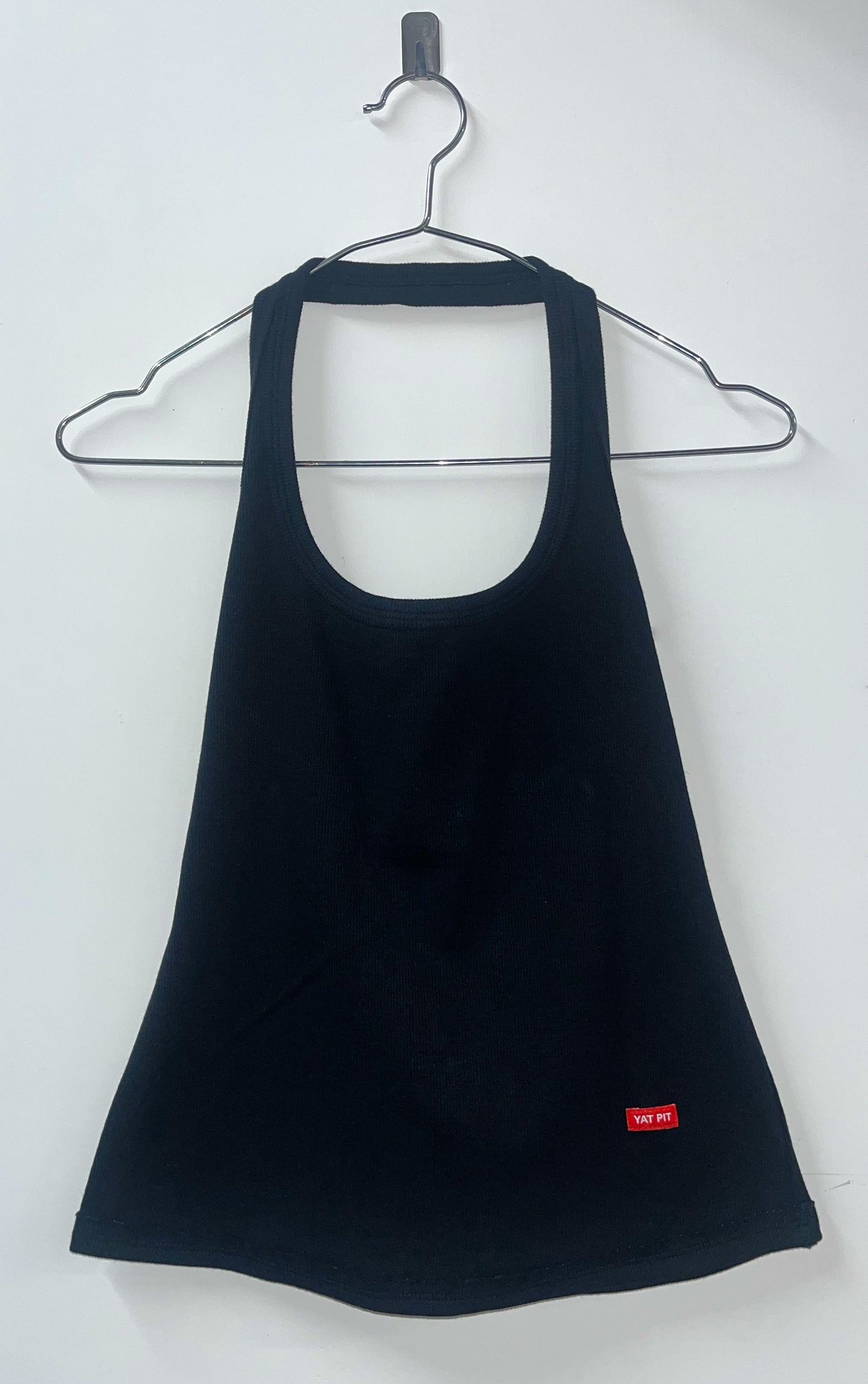 LUCKY KNOT RIB HALTER TOP
