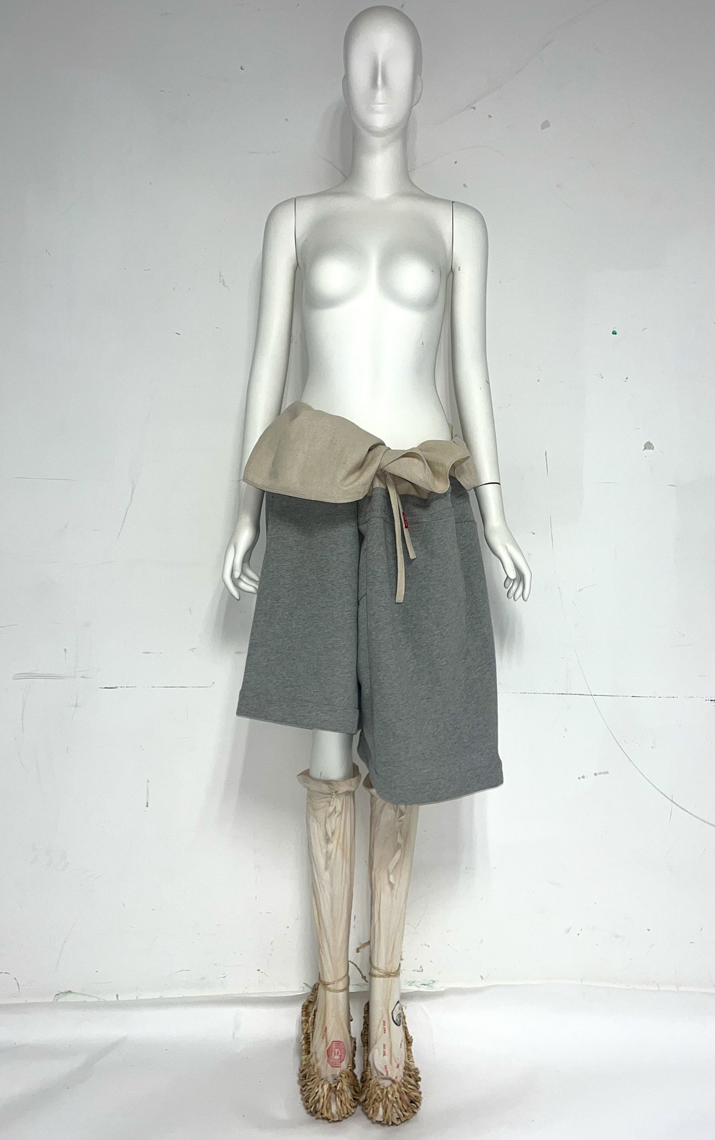WRAP SWEAT SHORTS