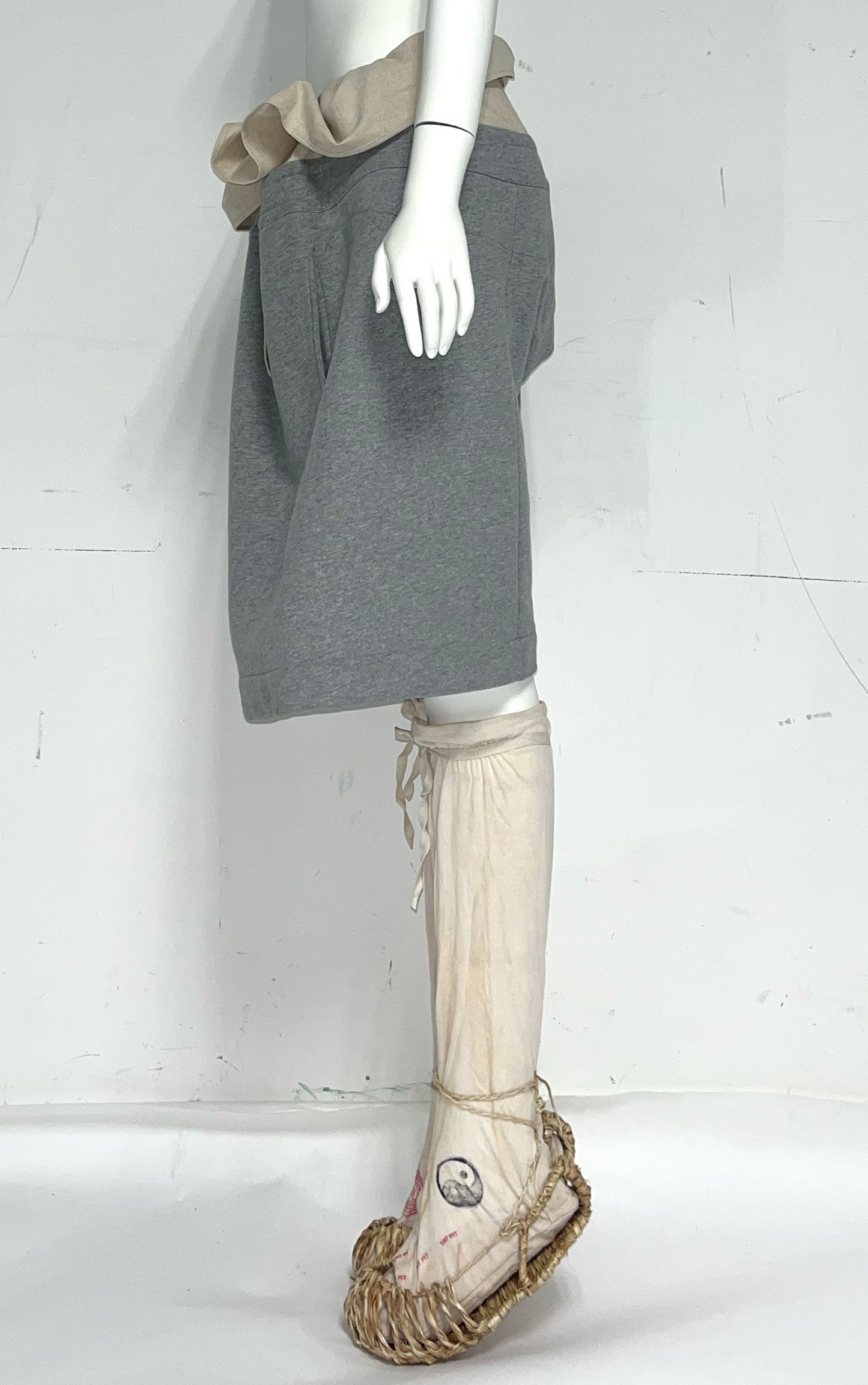 WRAP SWEAT SHORTS