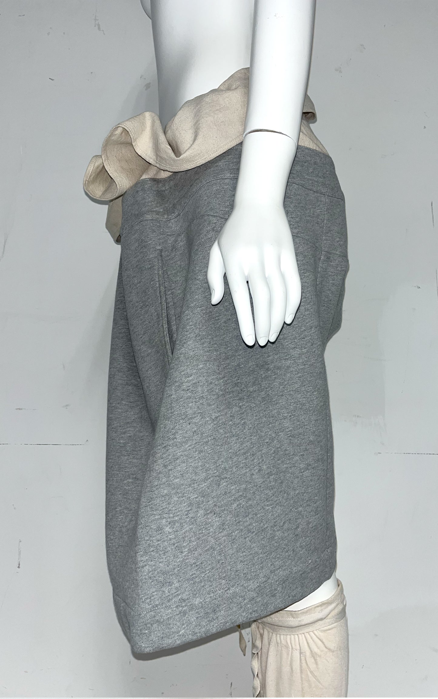 WRAP SWEAT SHORTS