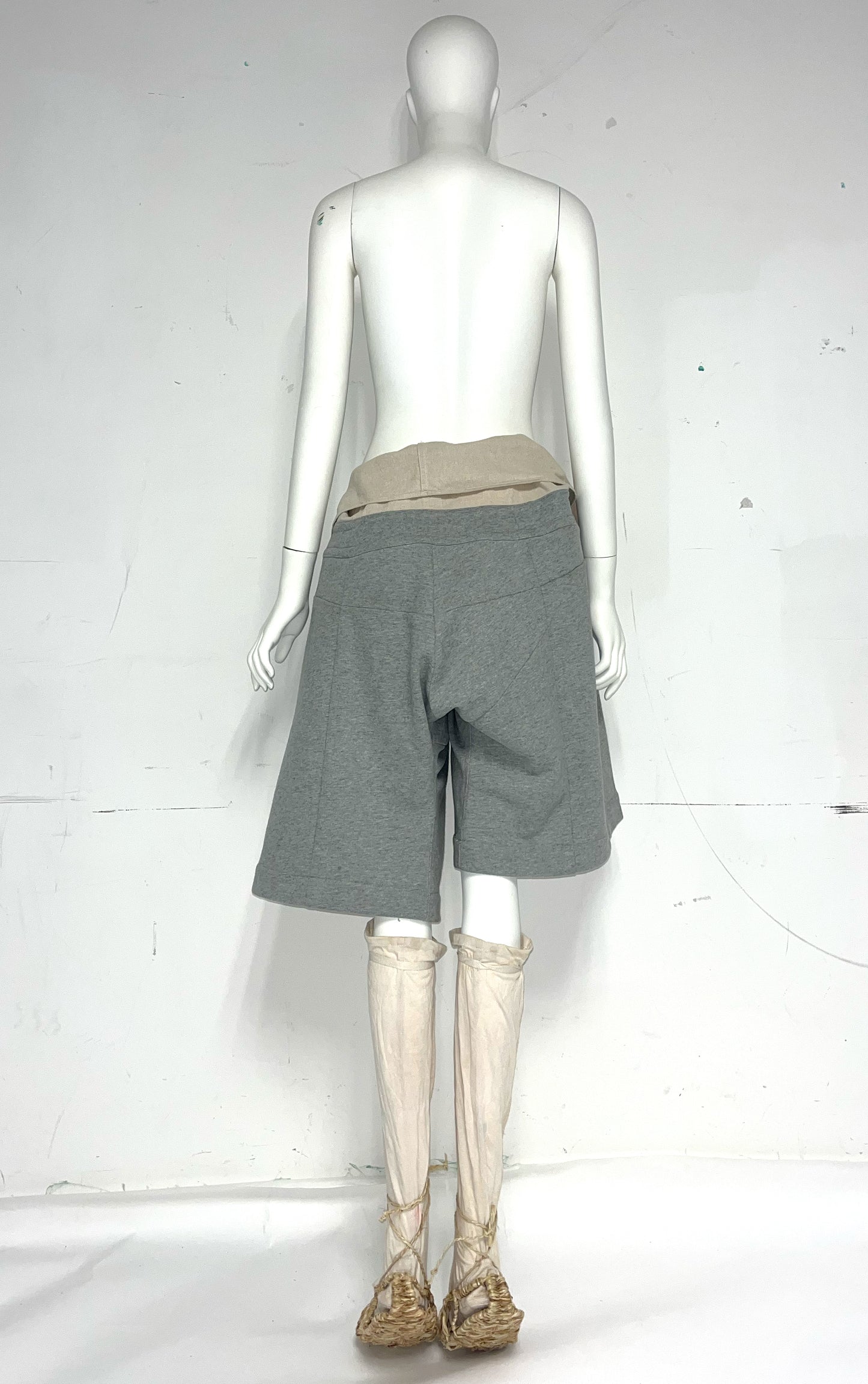 WRAP SWEAT SHORTS