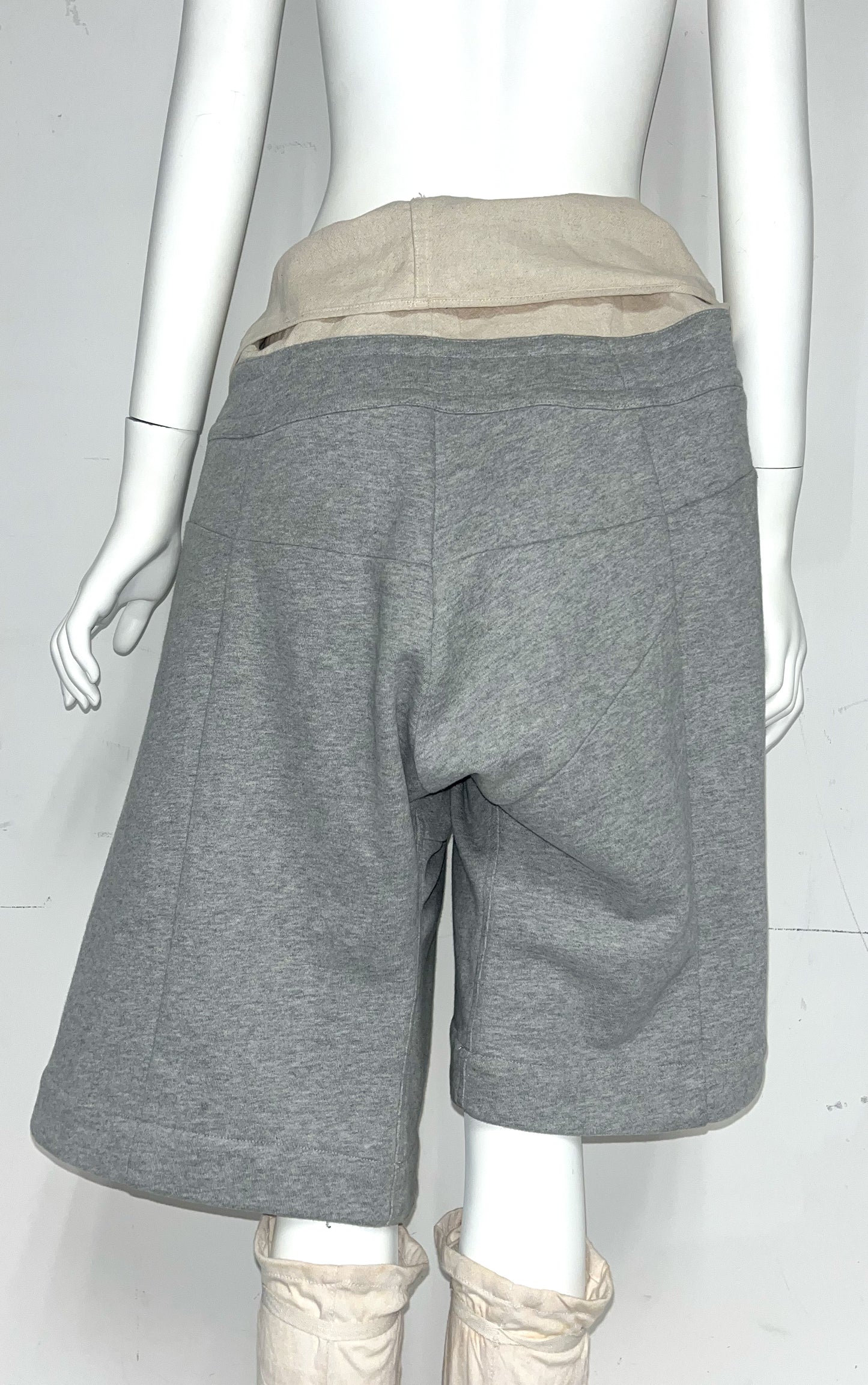 WRAP SWEAT SHORTS