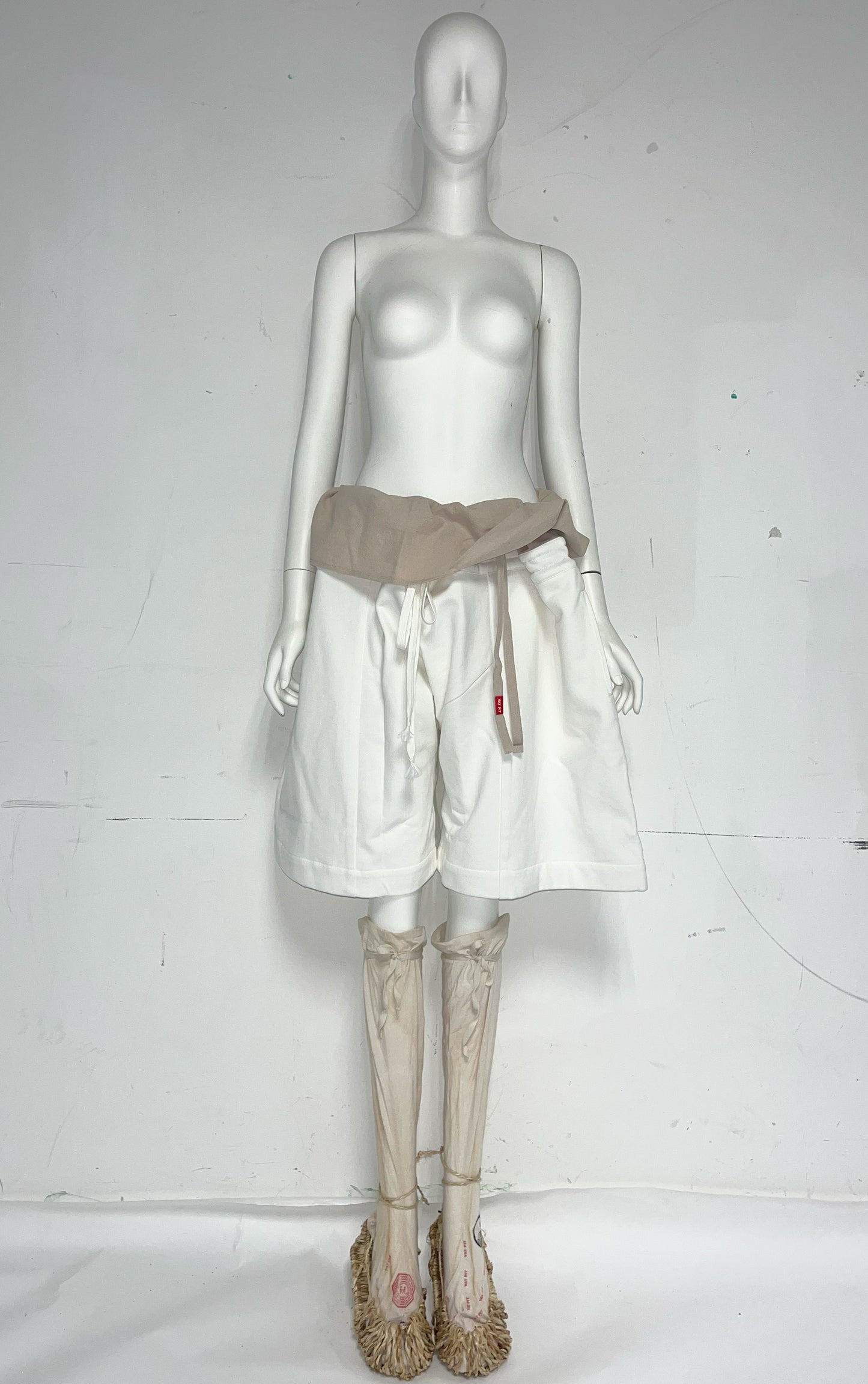 WRAP SWEAT SHORTS