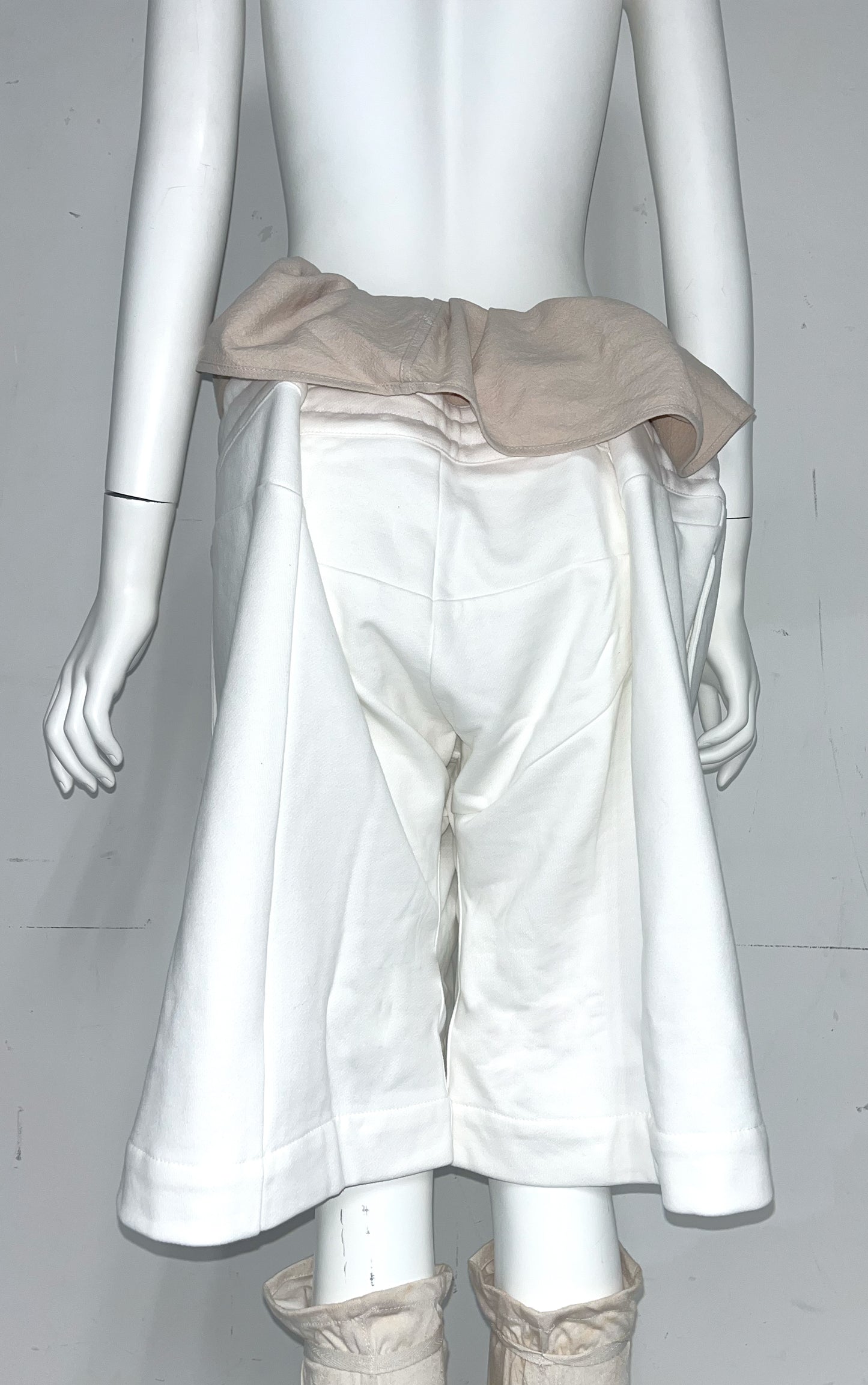 WRAP SWEAT SHORTS