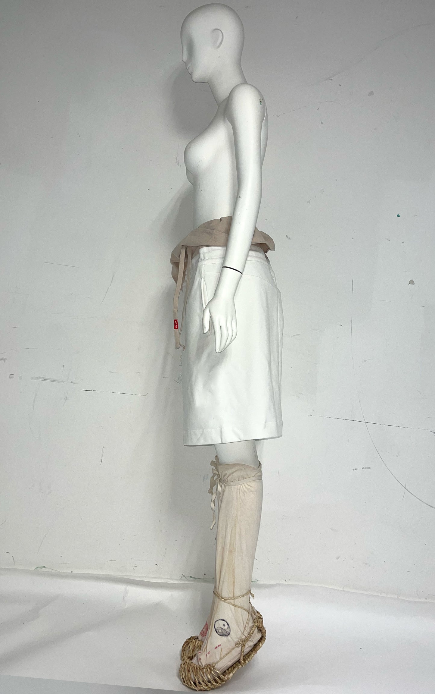 WRAP SWEAT SHORTS