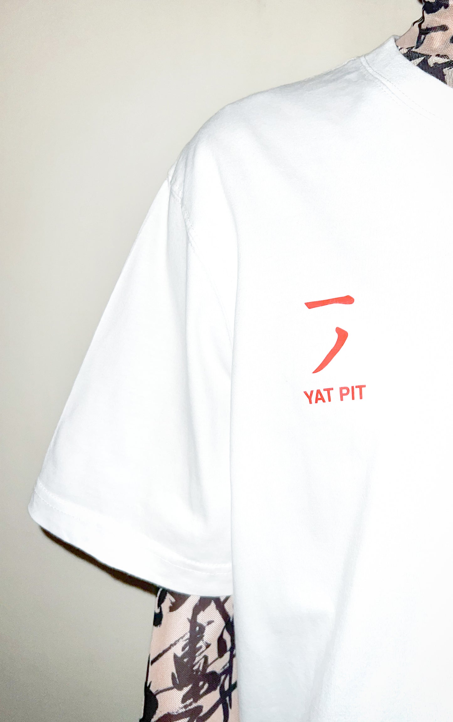 YAT PIT LOGO T-SHIRT