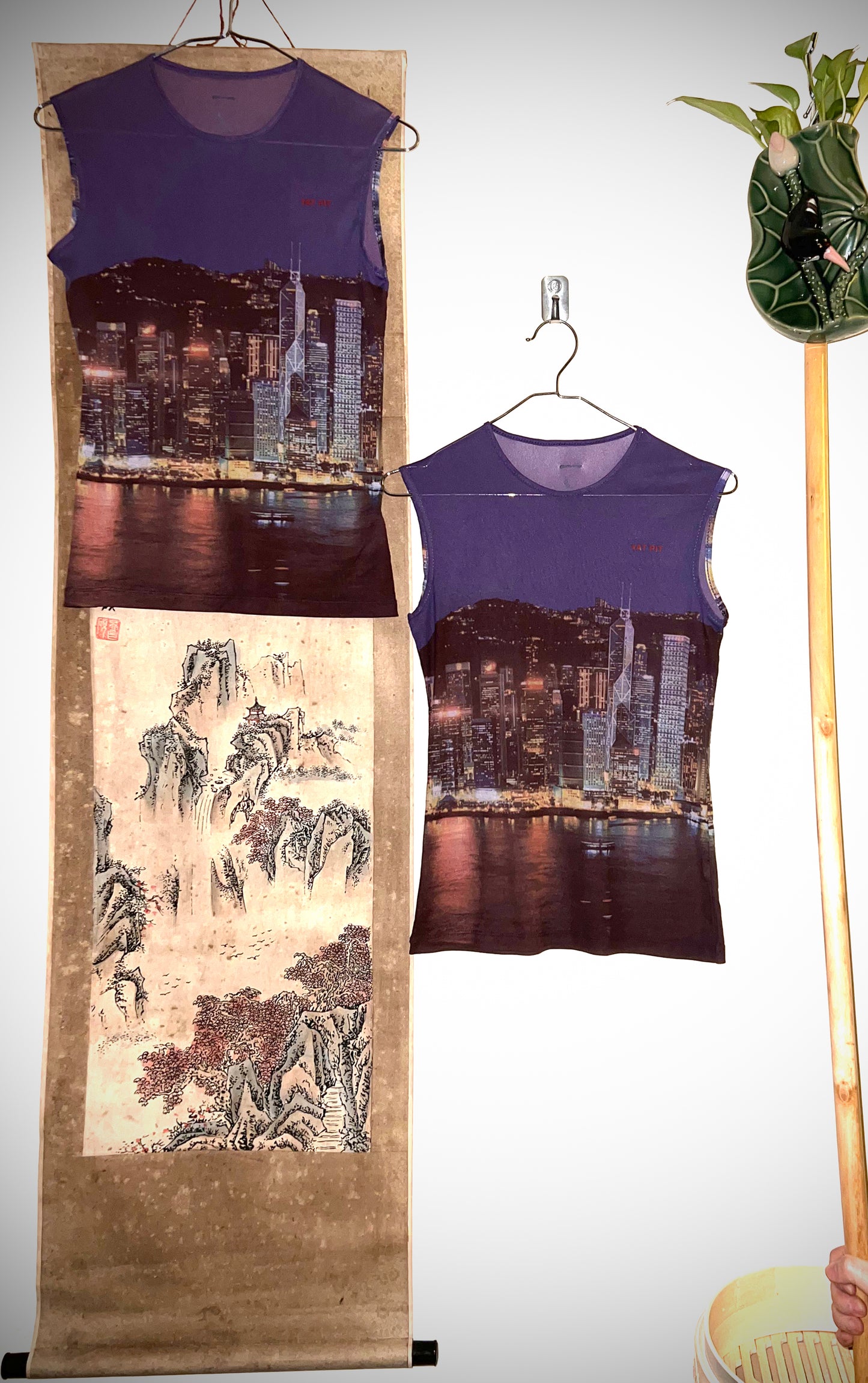 YAT PIT VICTORIA HARBOUR MESH VEST